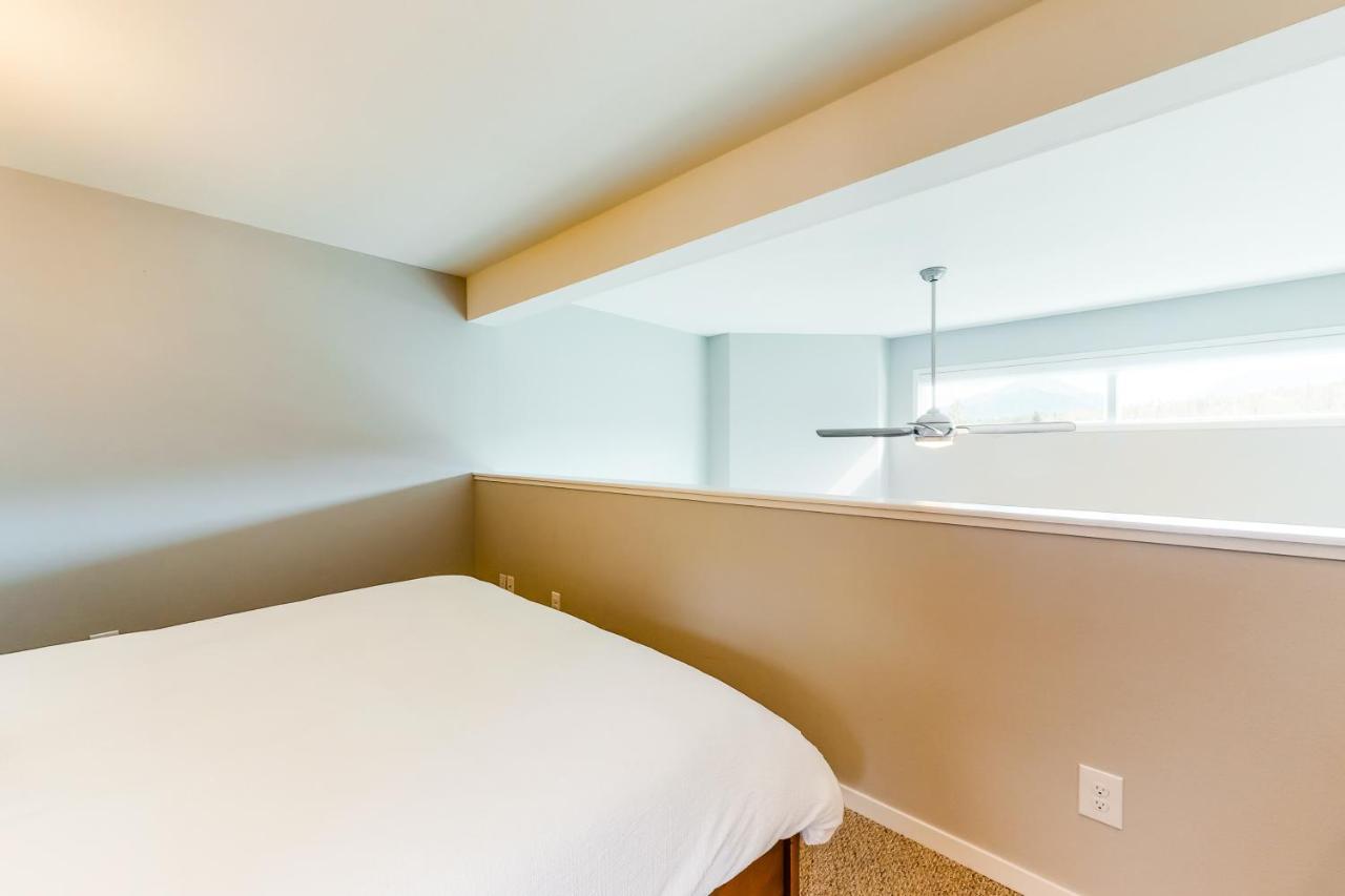 Watch Hill Lofted Apartment Силвърторн Екстериор снимка